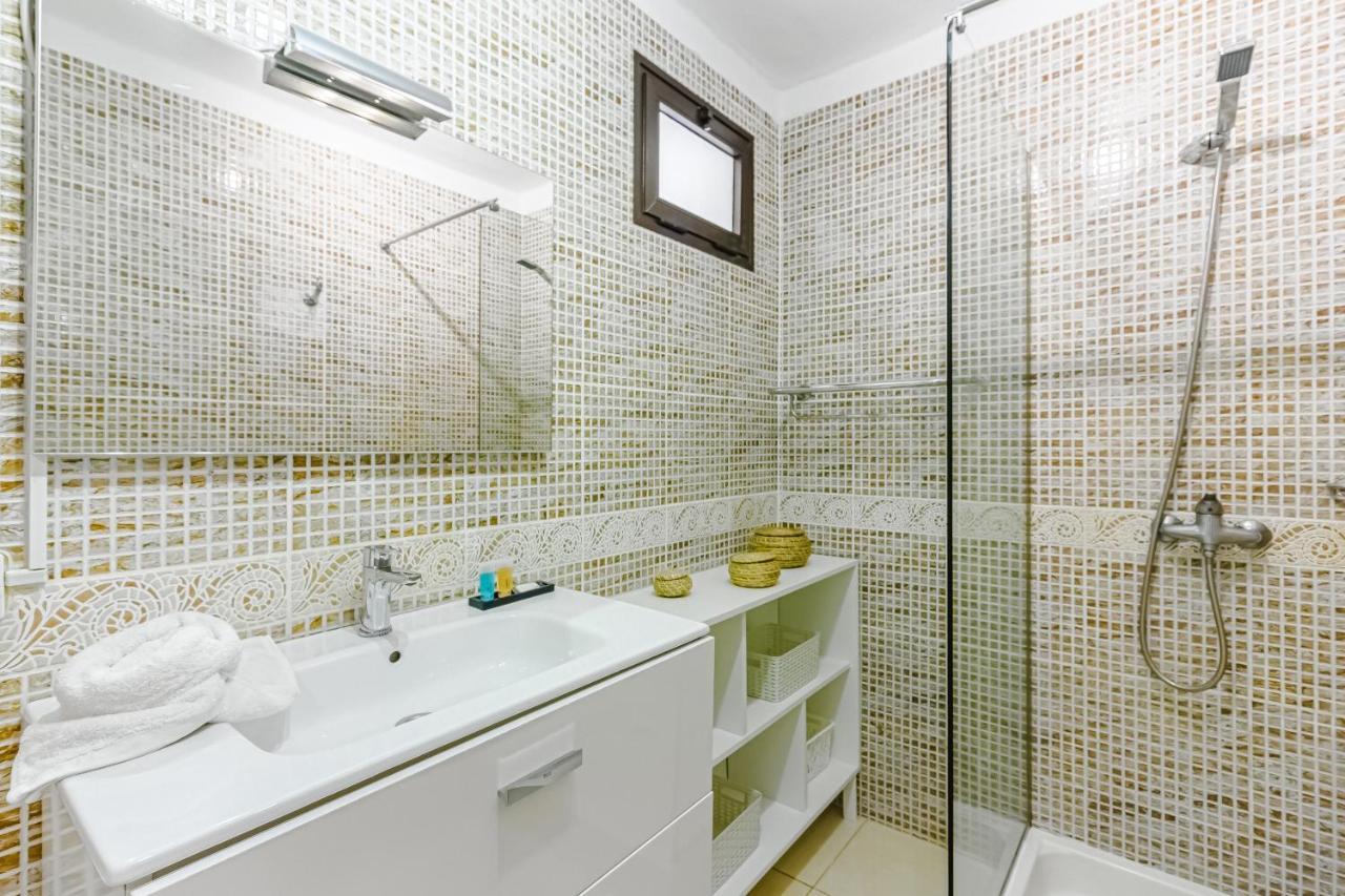 Fantastic Large Studio In Front Of Beach Heated Pool Wifi Arona  Εξωτερικό φωτογραφία