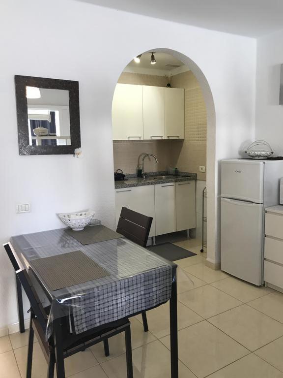 Fantastic Large Studio In Front Of Beach Heated Pool Wifi Arona  Δωμάτιο φωτογραφία